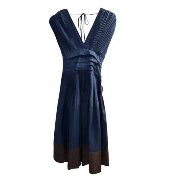 BCBG Maxazria Silk V neck midi dress - Picture 2 of 10